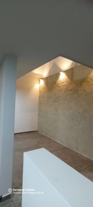 piedra natural Muros iluminados